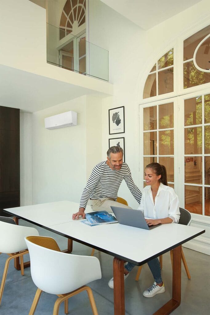 Daikin Perfera Cool ilmalämpöpumppu ruokailutilassa