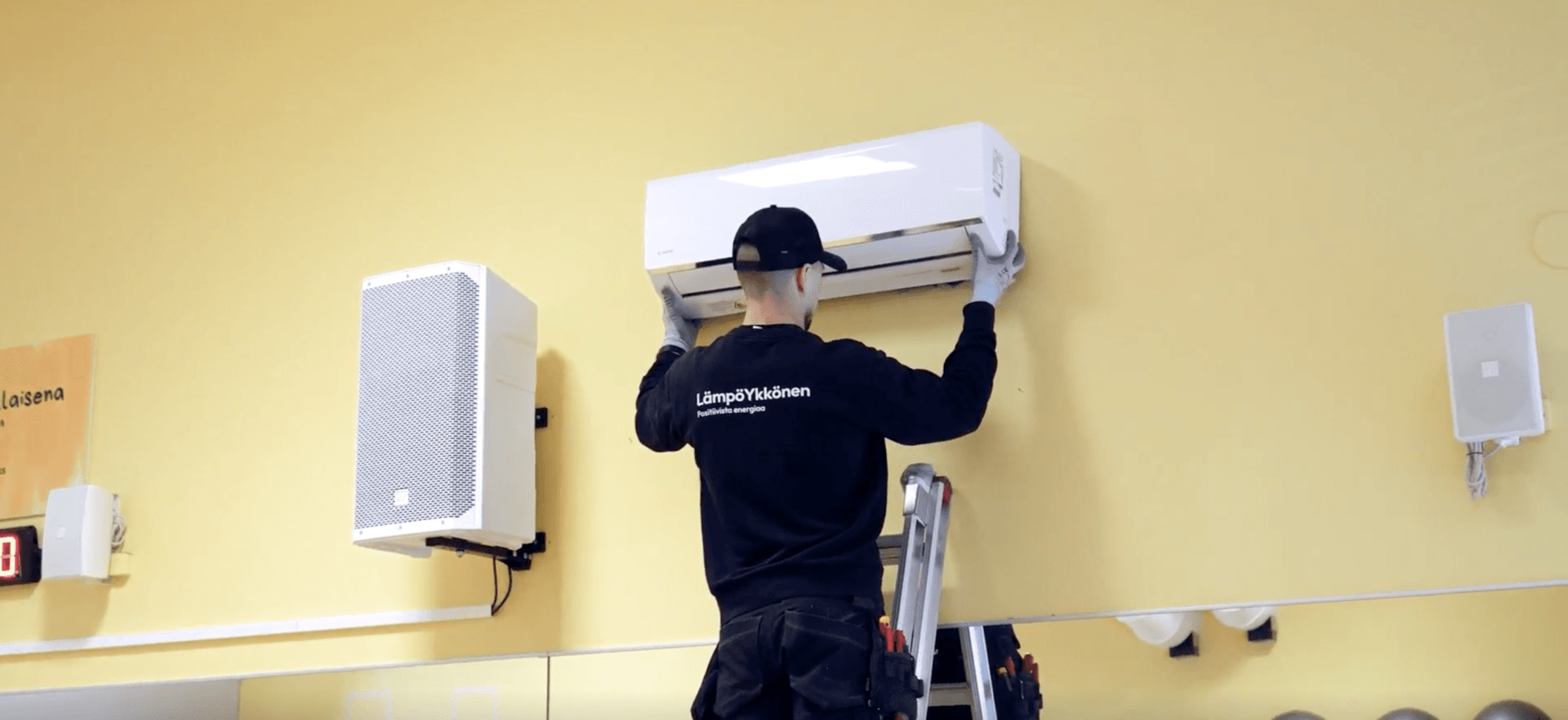 Liikuntakeskukseen viilentävät ilmalämpöpumput